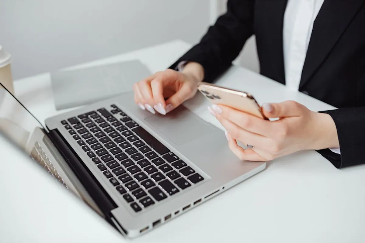 mollygram.com and Online Privacy: A Fresh Article Angle for General / Brandable Readers